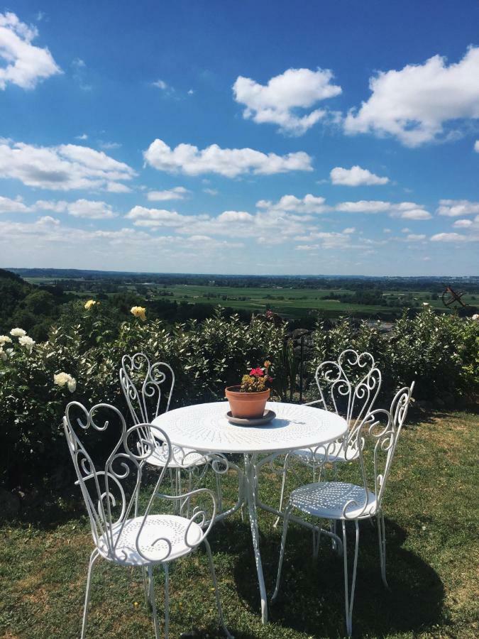 Le Prieure Bed and Breakfast Saint-Pey-de-Castets Eksteriør billede
